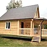 Dik çatılı kütük baskı 130 m2 ahşap ev yan görünümü