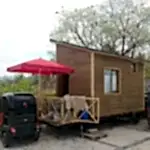 Taşınabilir Ahşap Yürüyen Ev Ön Görünüşü