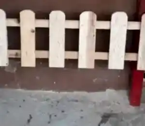 Bahçeniz için ahşaptan şık tasarımlı çit