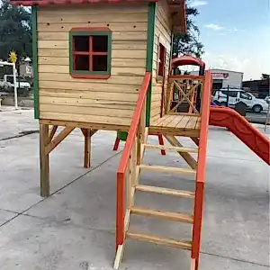 Eğlenceli Ahşap Çocuk Oyun Evi