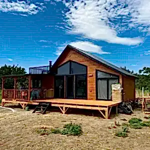 Teraslı Üçgen Dik Çatı Bungalov