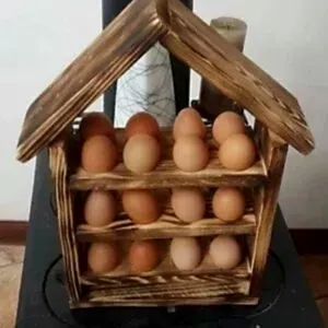 Gezen tavuk yumurtası stant tahta görseli