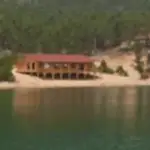 Kırmızı çatısı olan ahşap kafe restaurant modelimiz